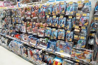 当奥特曼遇见假面骑士 东映的跨界营销与玩具帝国